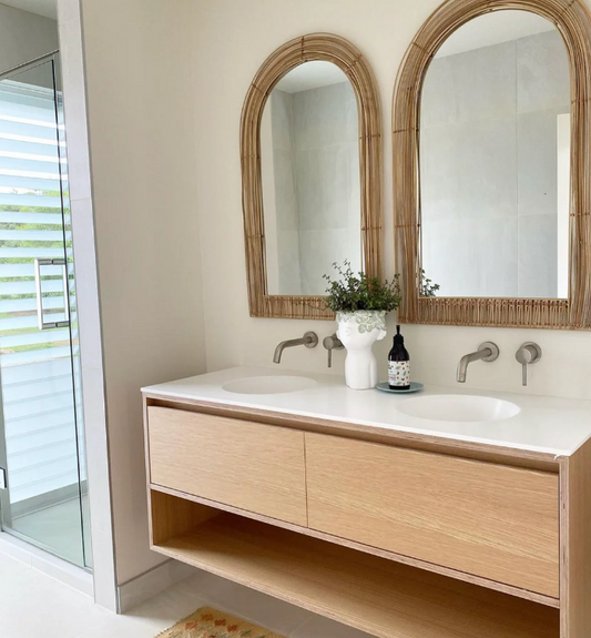 Corian Solid Surface Matt White 12mm Custom Vanity Top with Double Round Bowl